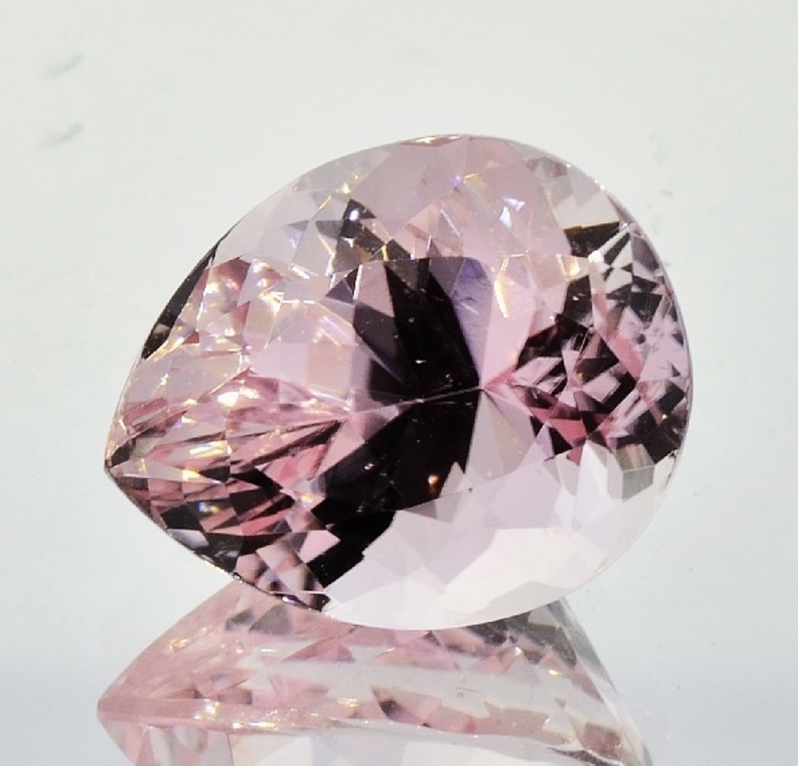 Turmalin Tropfen rosa 14,54 ct