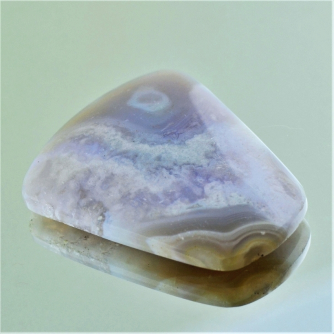 Chalcedon Fantasy 28,27 ct