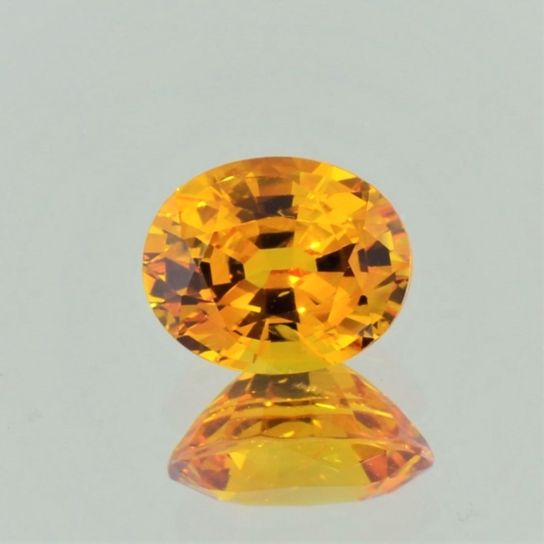 Saphir oval gelborange 3,55 ct