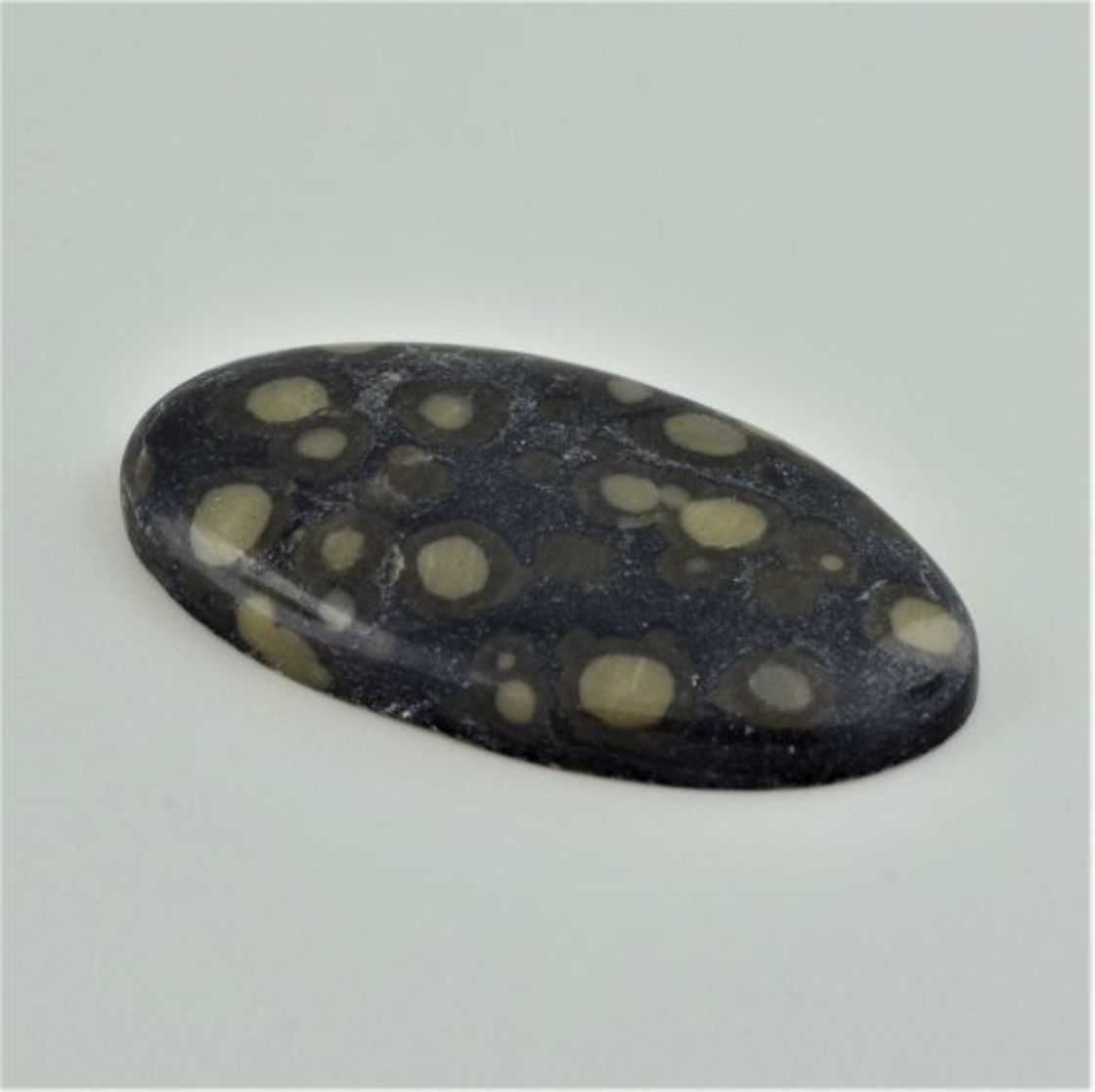 Jaspis Cabochon oval 60,02 ct