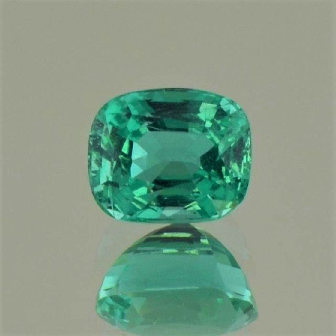 Emerald cushion green 1.80 ct