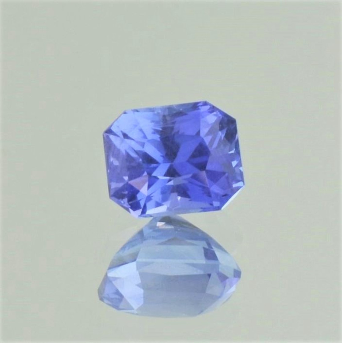 Sapphire octagon-princess blue 2.28 ct.