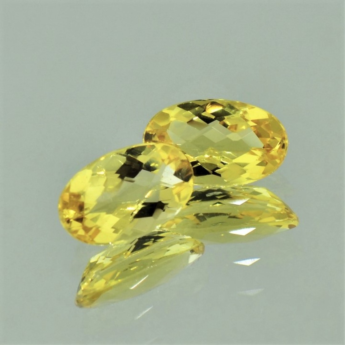 Goldberyll Duo oval gelb ca. 3ct