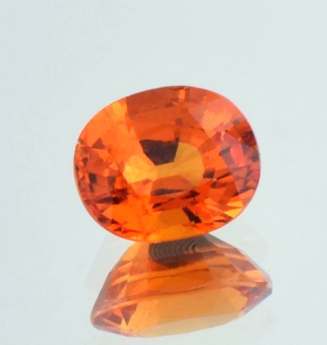 mandarin Garnet oval intense orange 4.34 ct