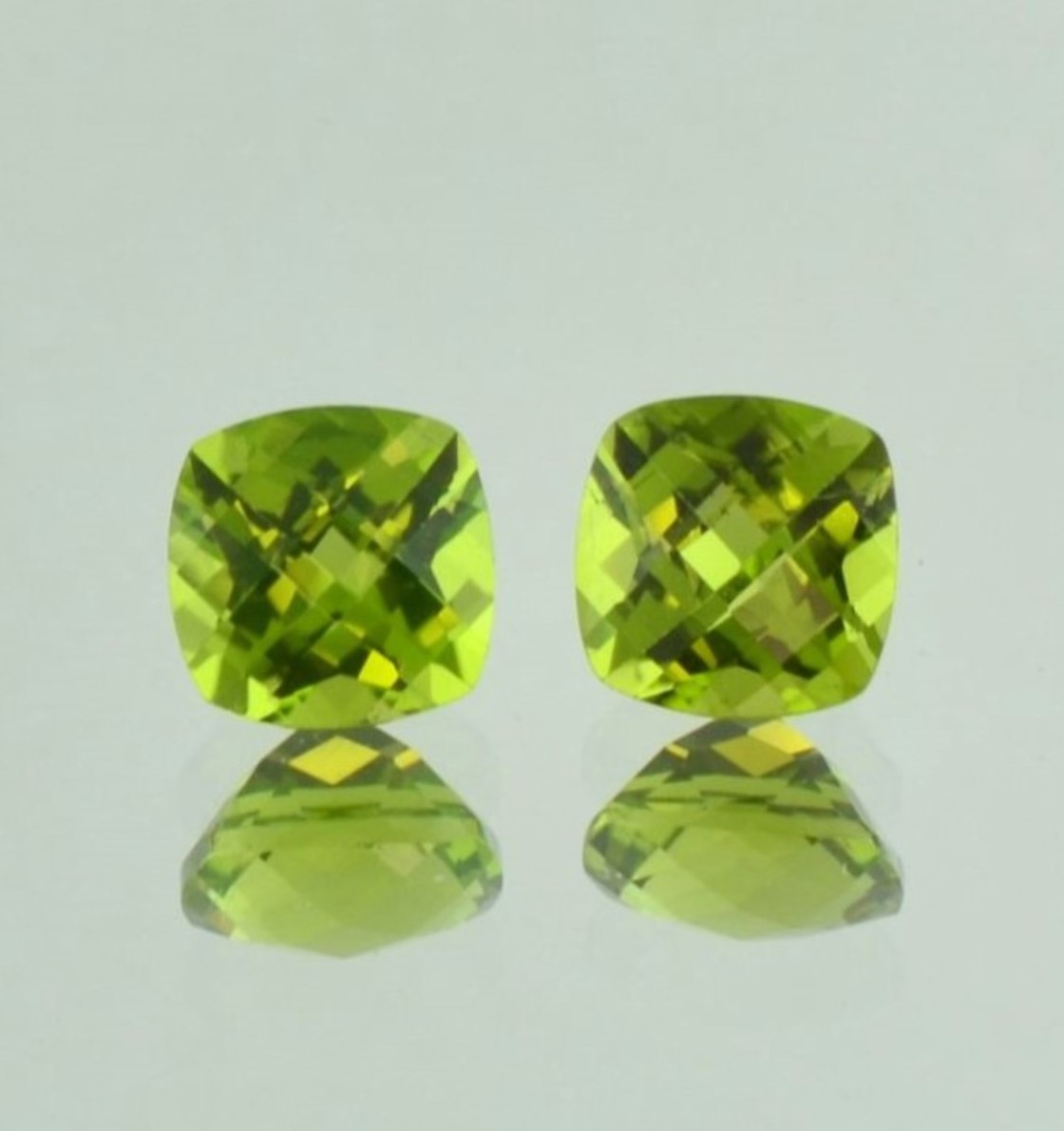 Peridot Duo antik grün 3,72 ct.