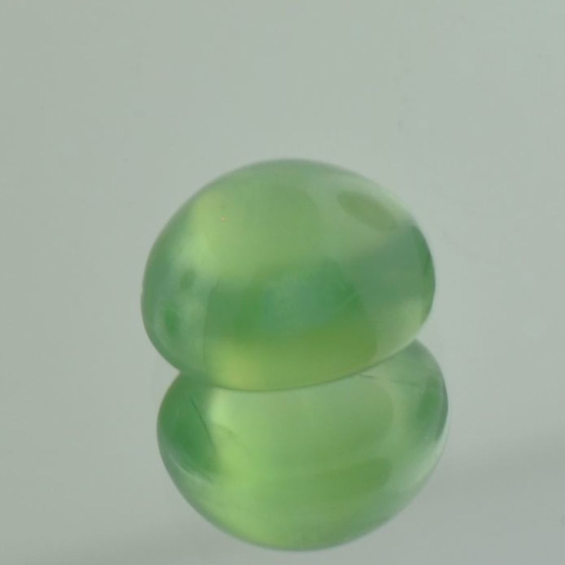 Prehnite cabochon oval green 10.12 ct