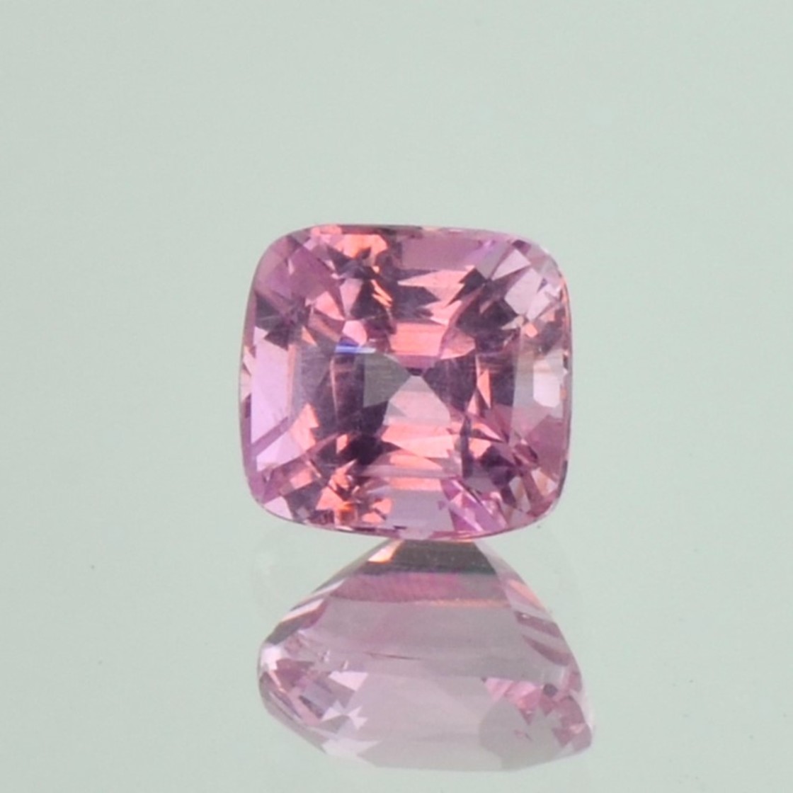 Spinell antik rosa unbehandelt 2,03 ct