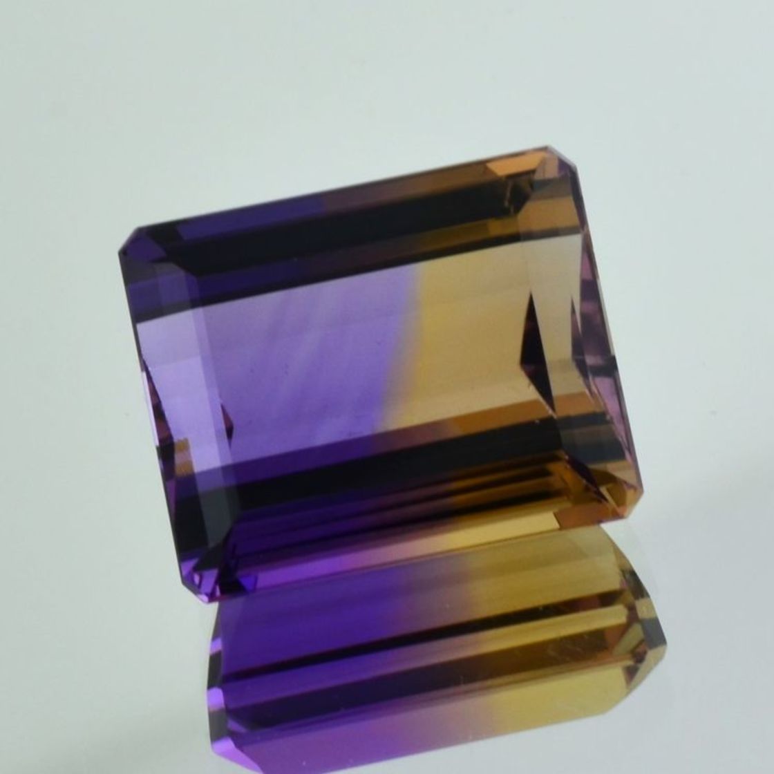 Ametrine octagon goldgelb+violett 25.25 ct