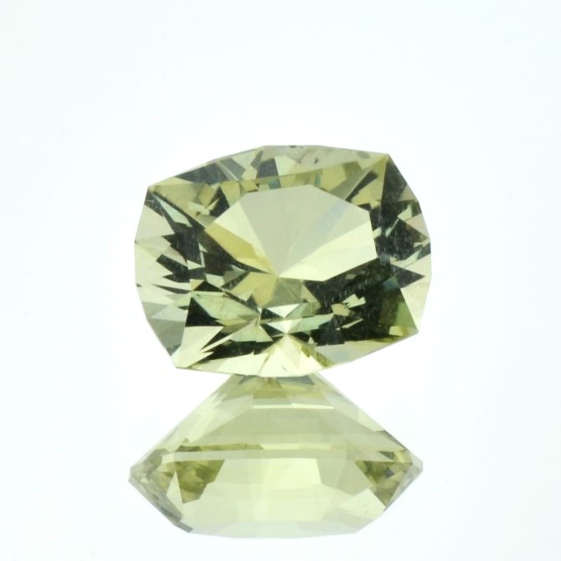 Heliodor Beryll Design-Antik grünlich gelb 8,79 ct