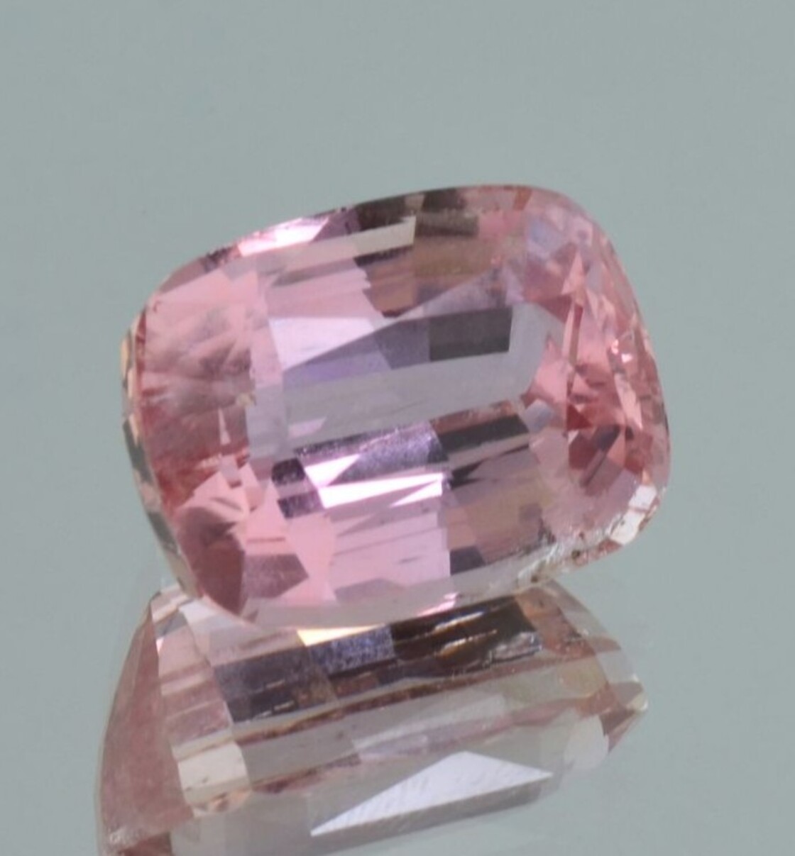 Topas antikoval rosa unbehandelt 22,10 ct.