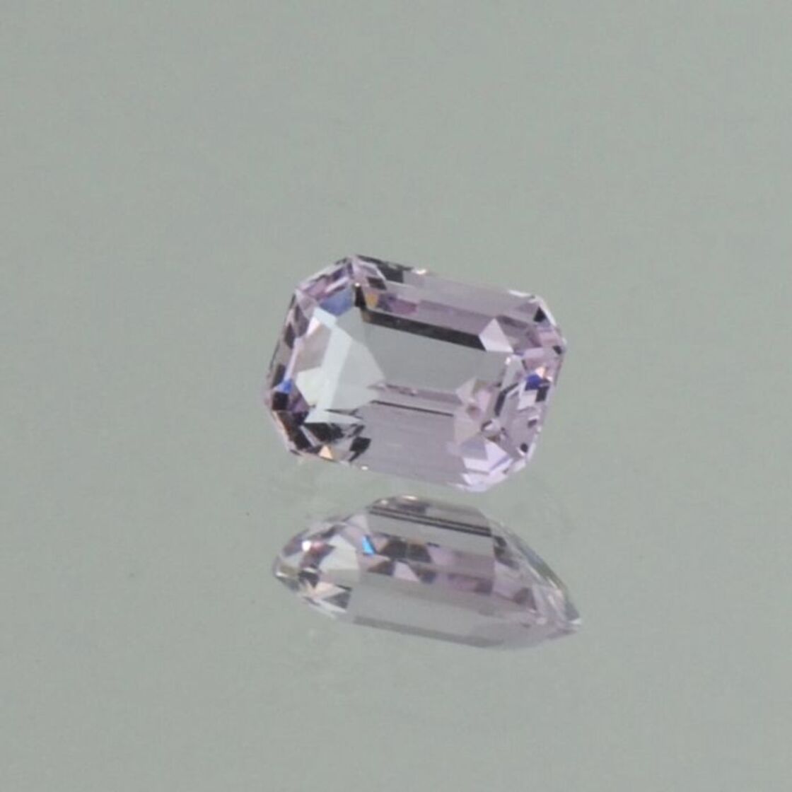 Spinell octagon hellrosa 0.96 ct