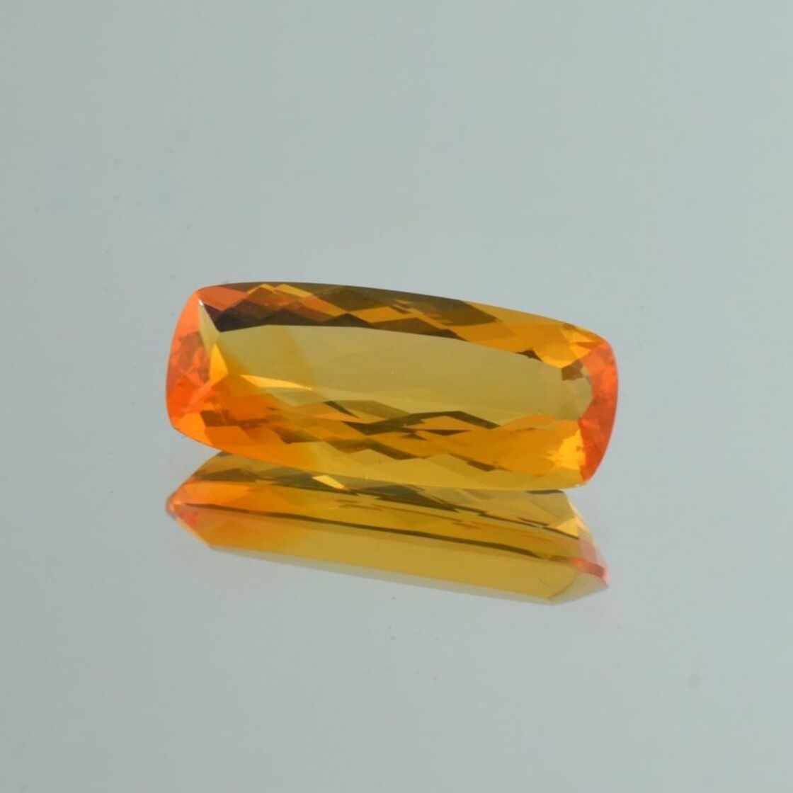 Feueropal antik gelborange 7,52 ct