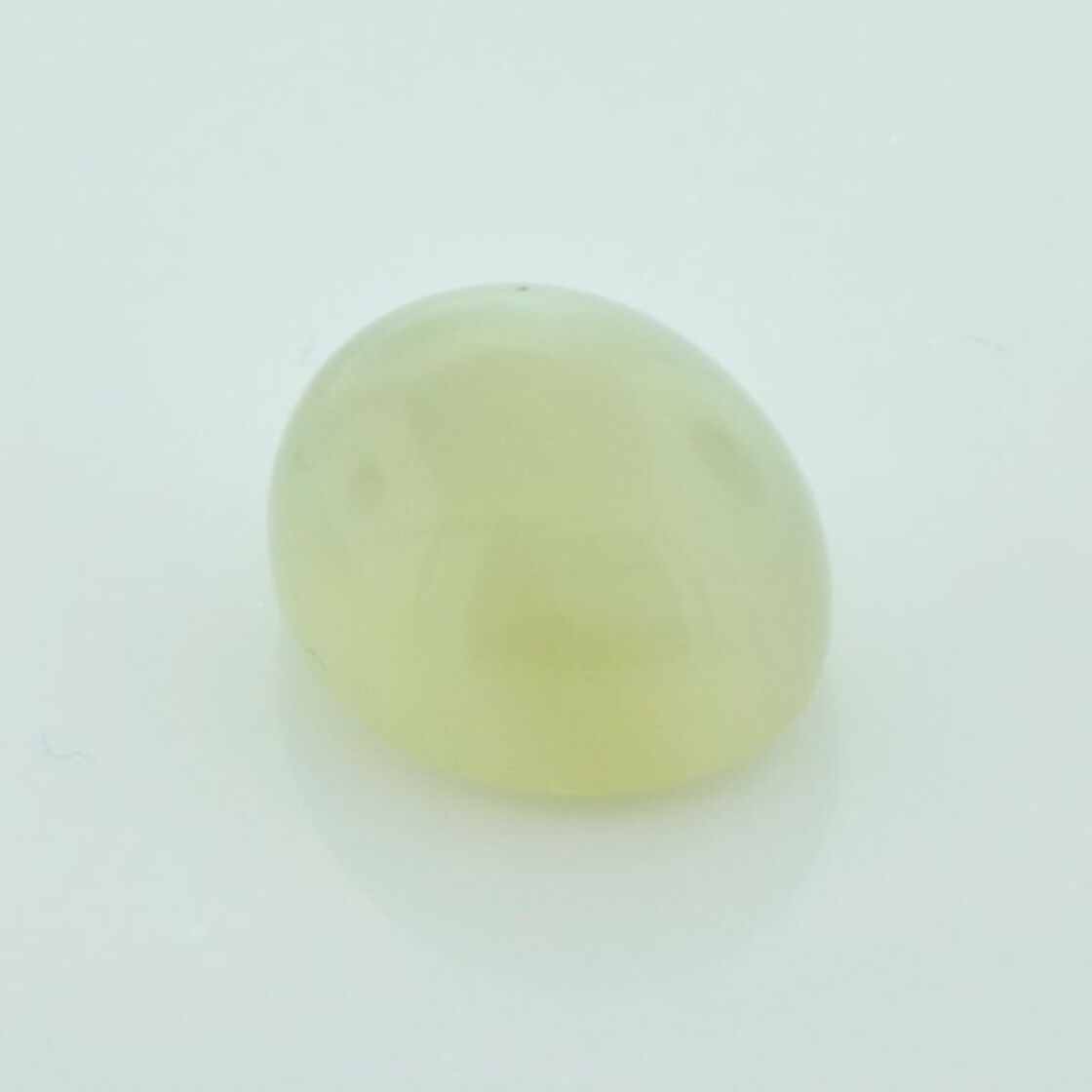 Mondstein Cabochon oval helles Gelbgrün 11,27 ct