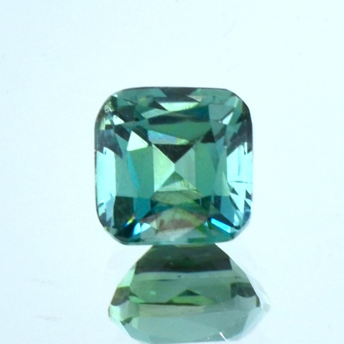 Turmalin antik lagoon 4,12 ct.