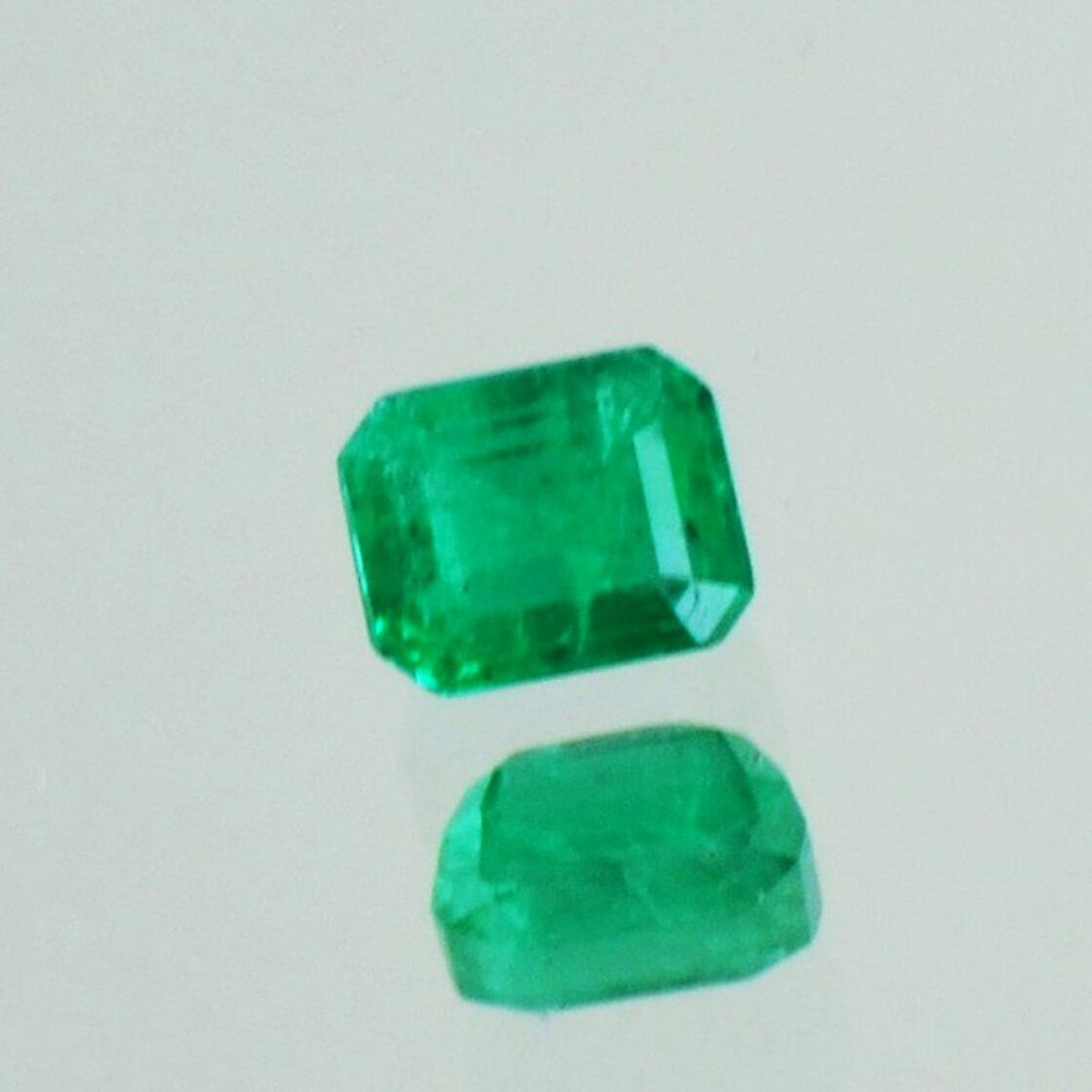 Smaragd octagon grün 0,56 ct