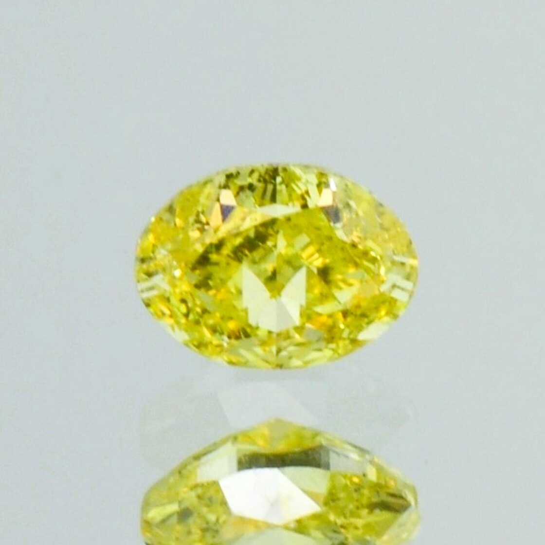 Farbdiamant oval-brillantiert intensives Gelb si1 0,80 ct