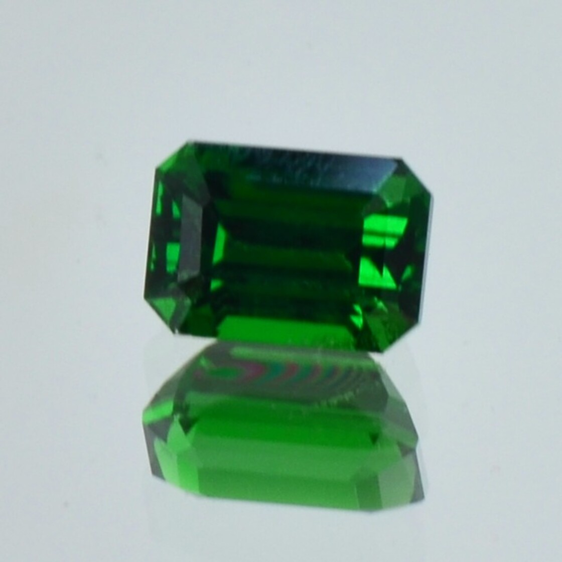 Tsavorit Granat octagon intensives Grün 2,53 ct.