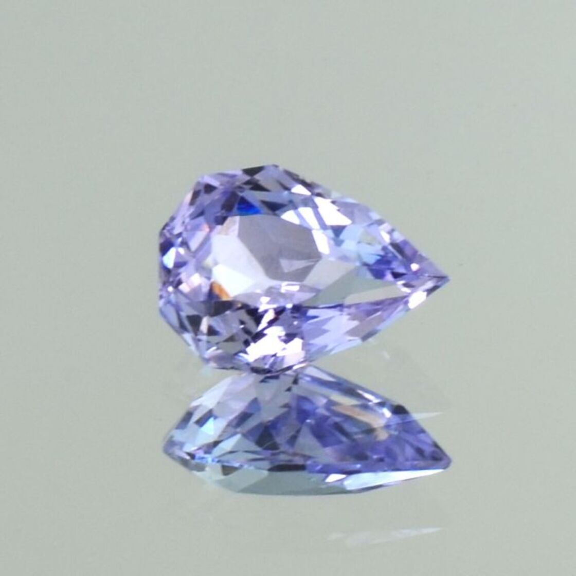 Tansanit Tropfen helles Lila ungebrannt 2,22 ct