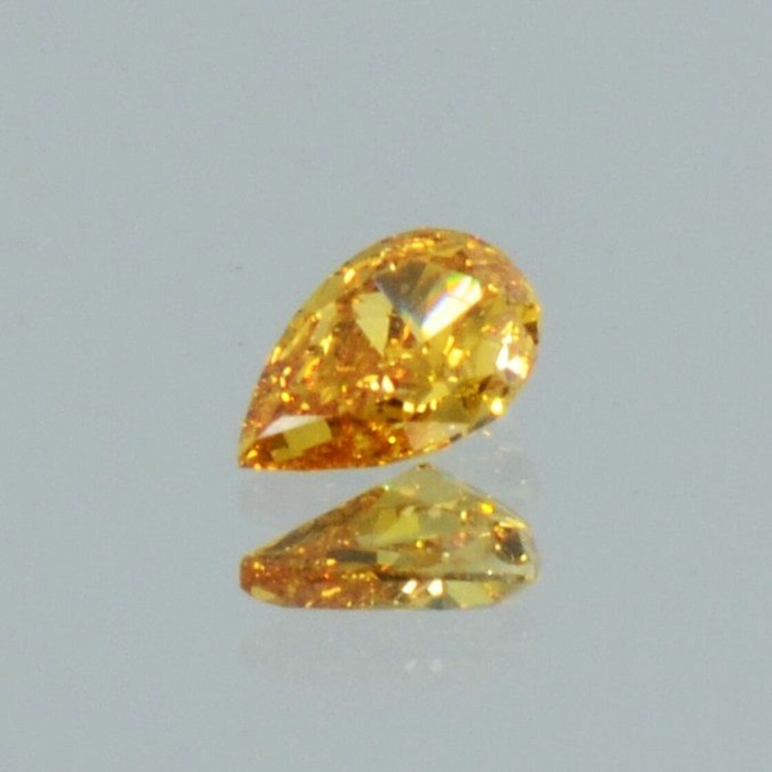 Farbdiamant Tropfen orange si1 0,26 ct