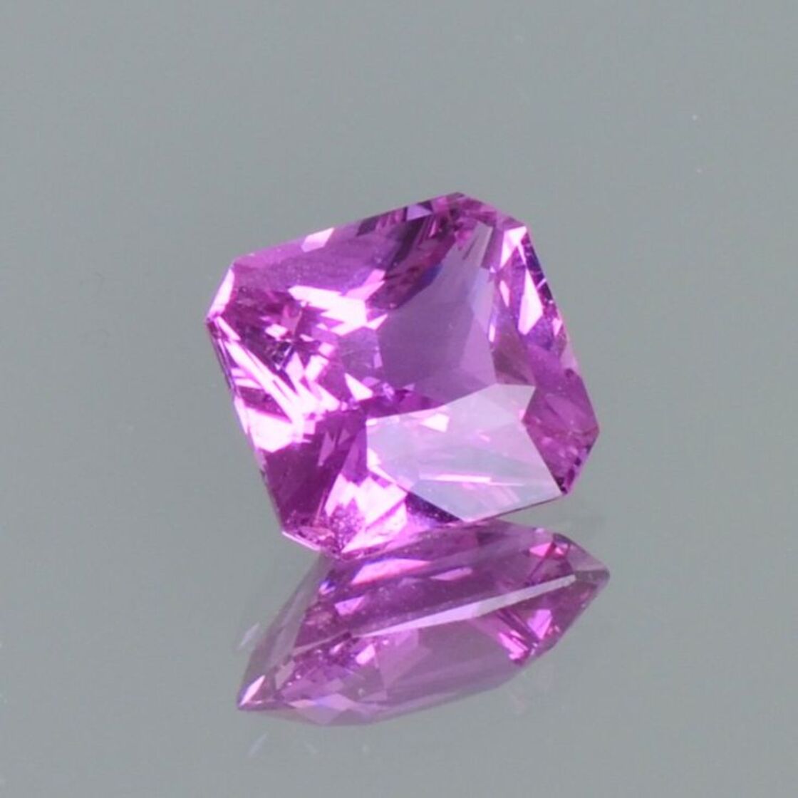 Saphir octagon purpur-pink ungebrannt 2,05 ct.