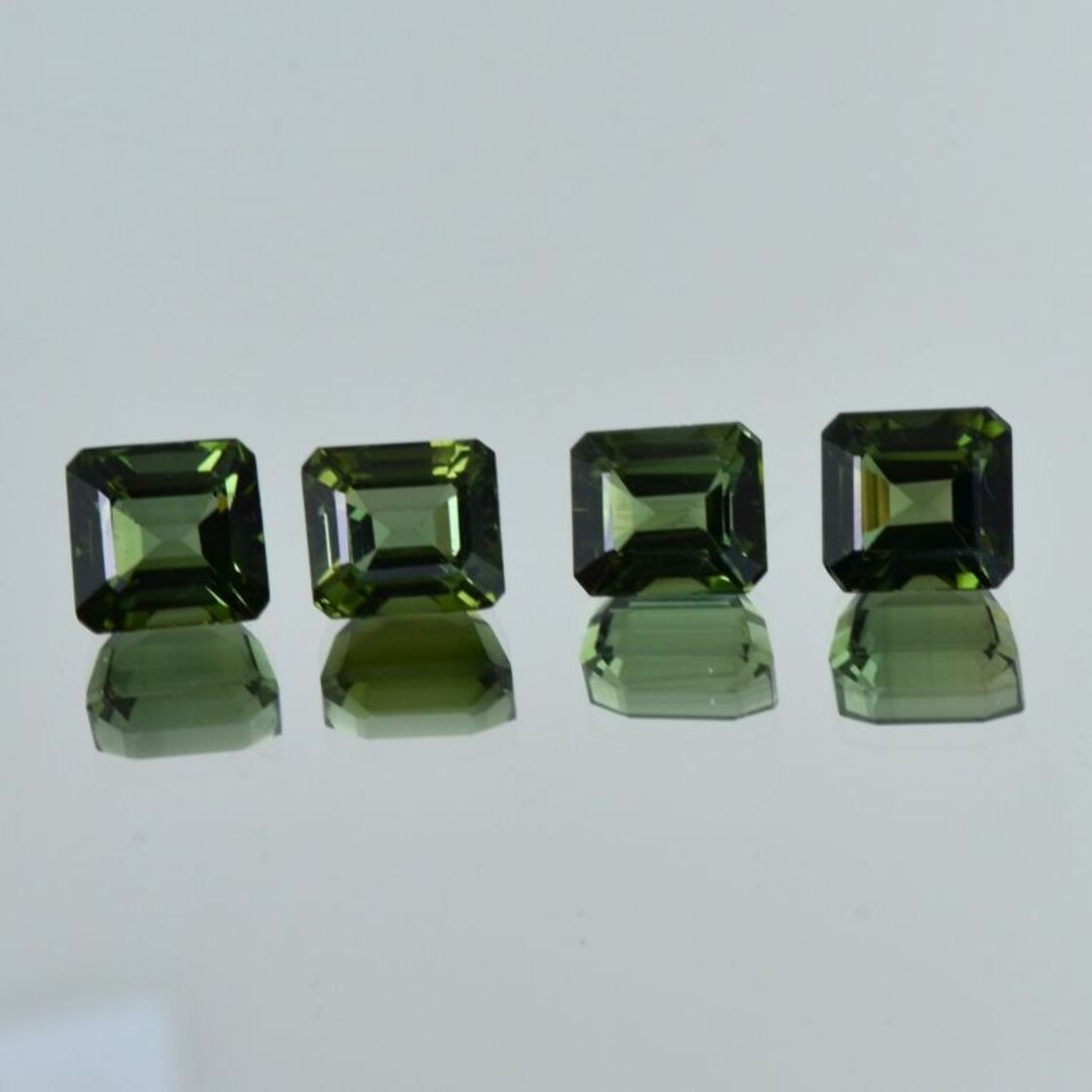 Turmalin Lot octagon grün 12,63 ct