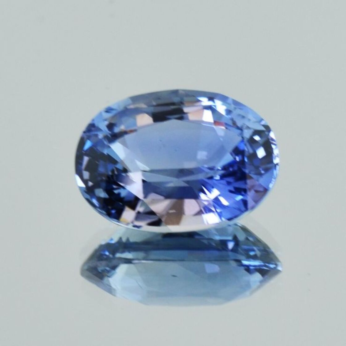 Sapphire oval blue 8.57 ct.