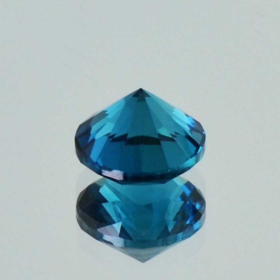 Indigolith Turmalin rund blau unbehandelt 1,76 ct.