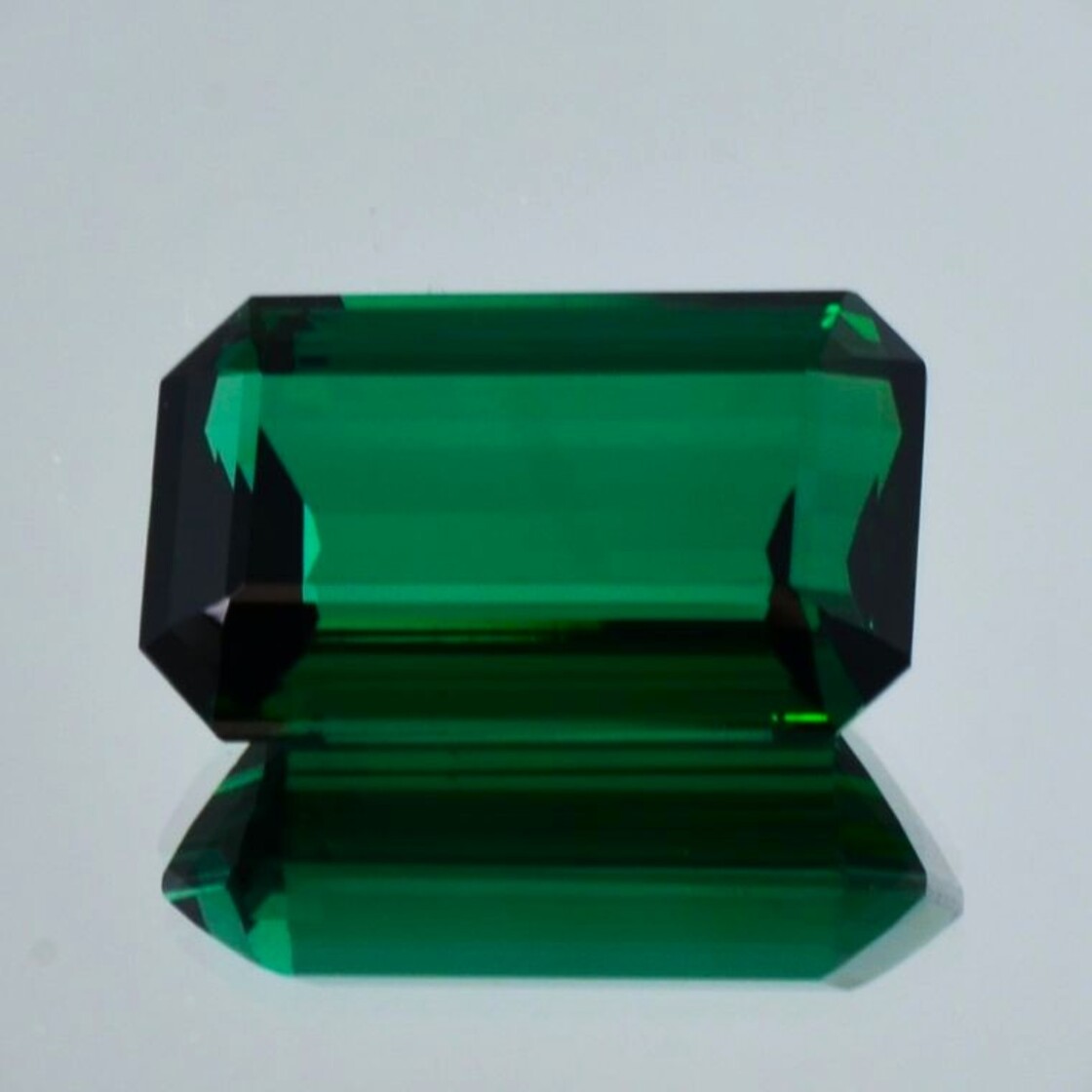 Green Tourmaline Tourmaline octagon green 28.20 ct