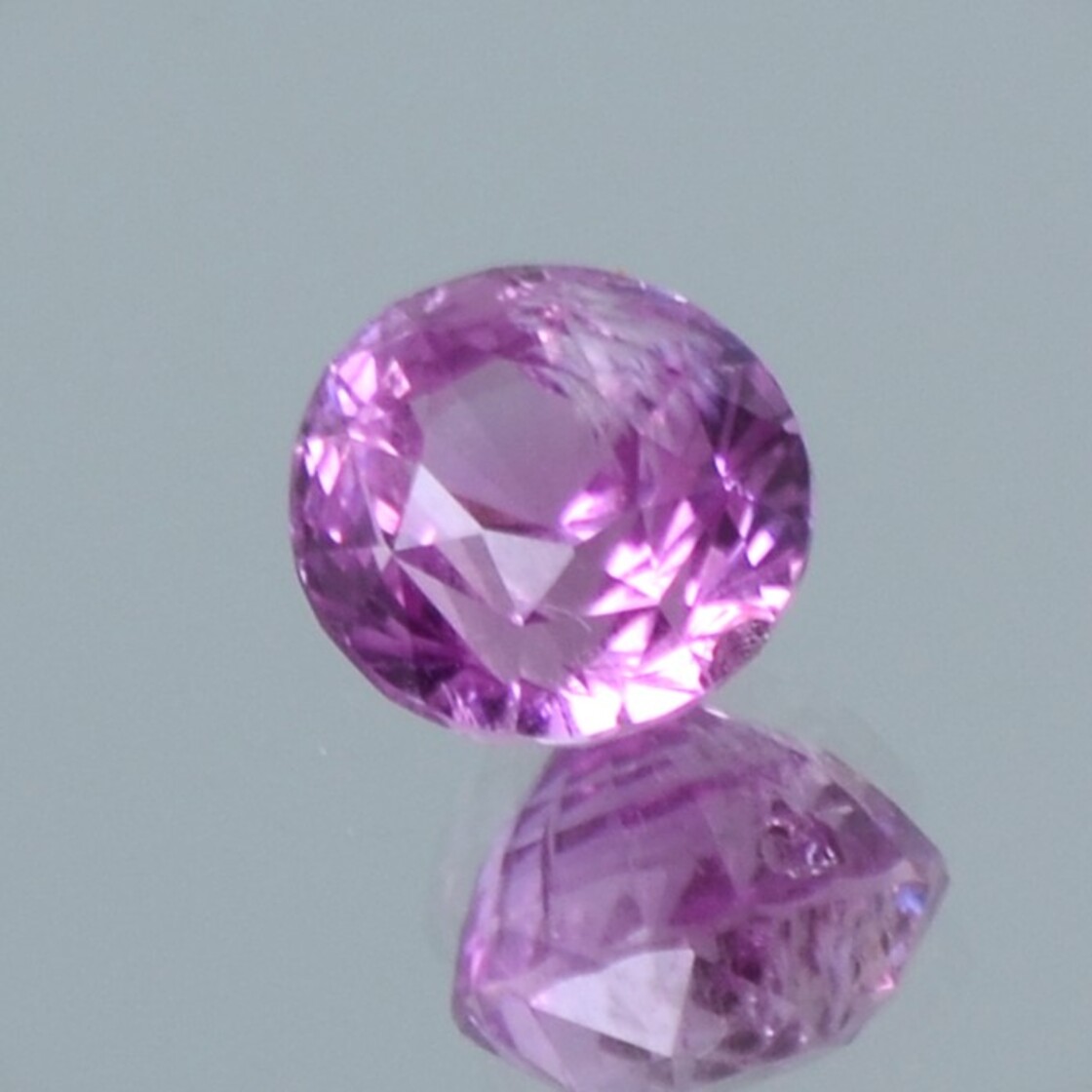Sapphire oval purplish pink untreated 2.18 ct.