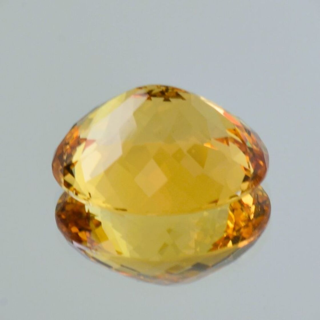 imperial Topaz oval golden yellow untreated 21.37 ct.