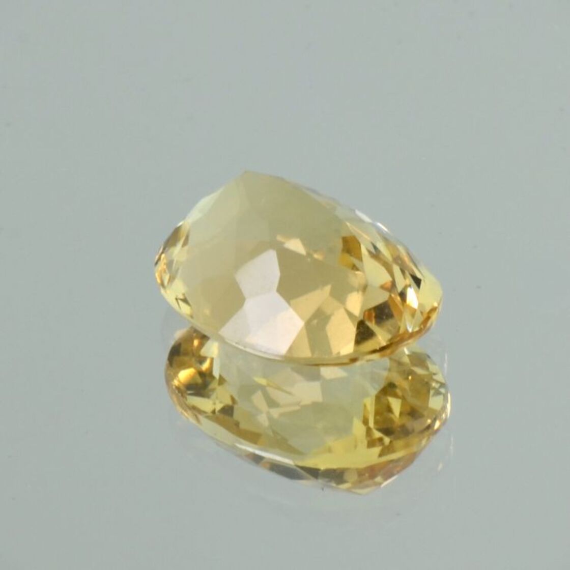 Edelberyll oval gelb 7,40 ct.