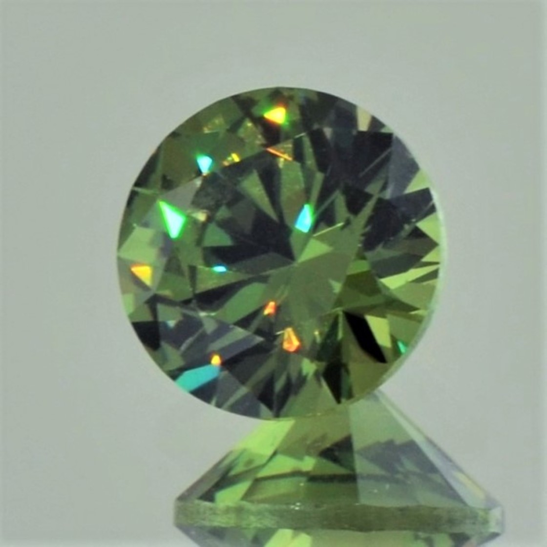 Demantoid Granat rund-brillantiert 2,52 ct