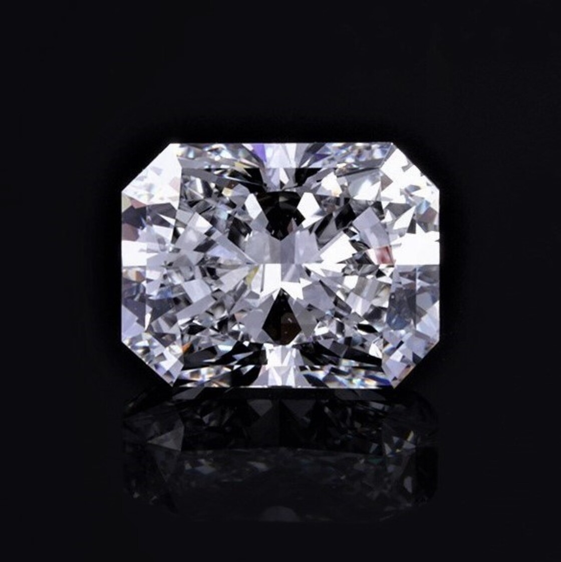 Diamant Radiant hochfeines weiss D lupenrein