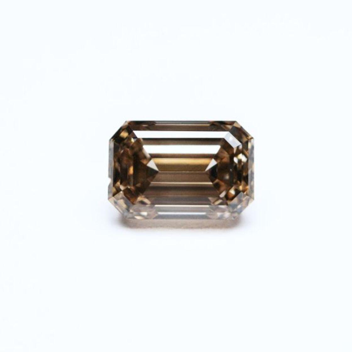 Fancy Diamond octagon brown vs2 0.55ct