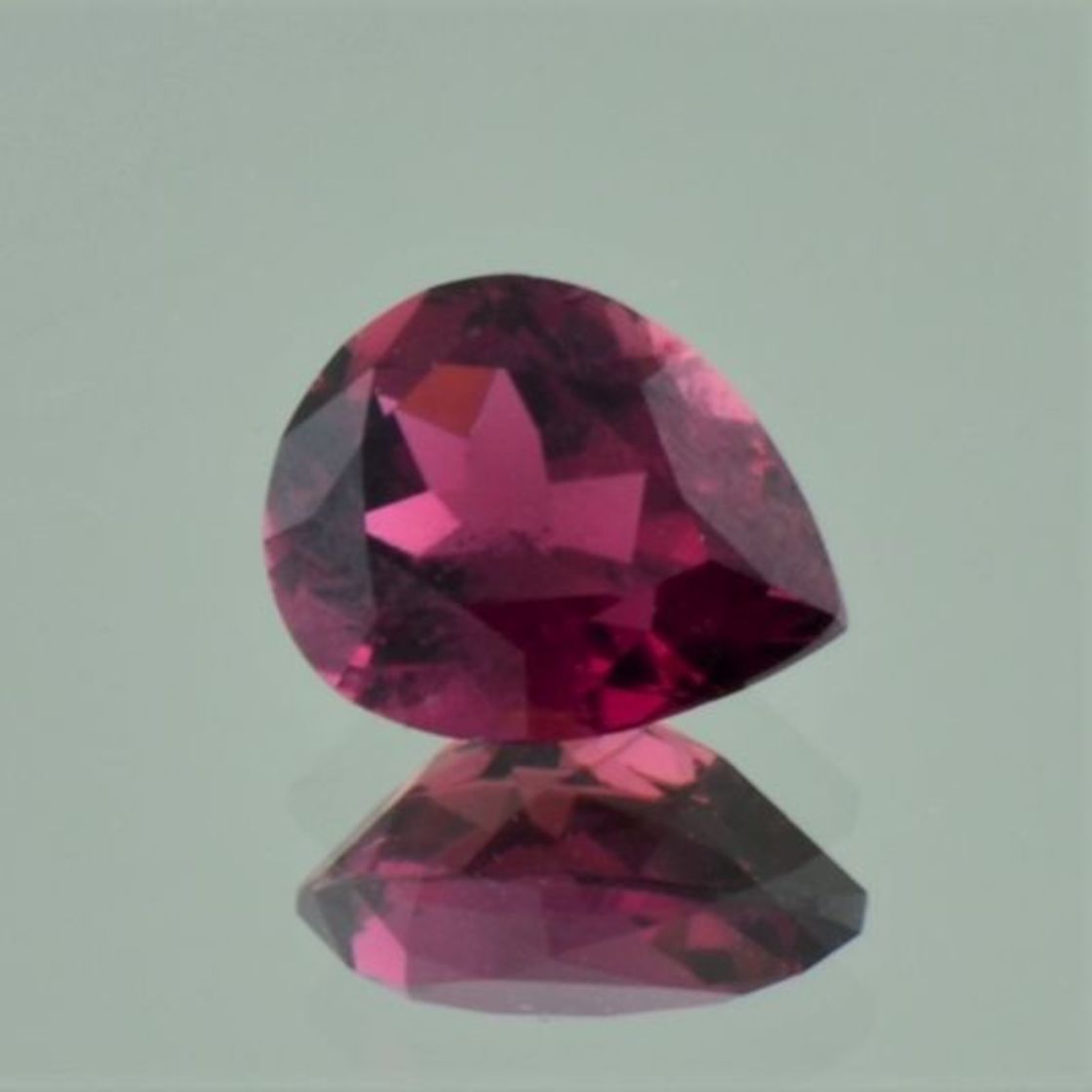 Rubellit Turmalin Tropfen rot 3,05 ct