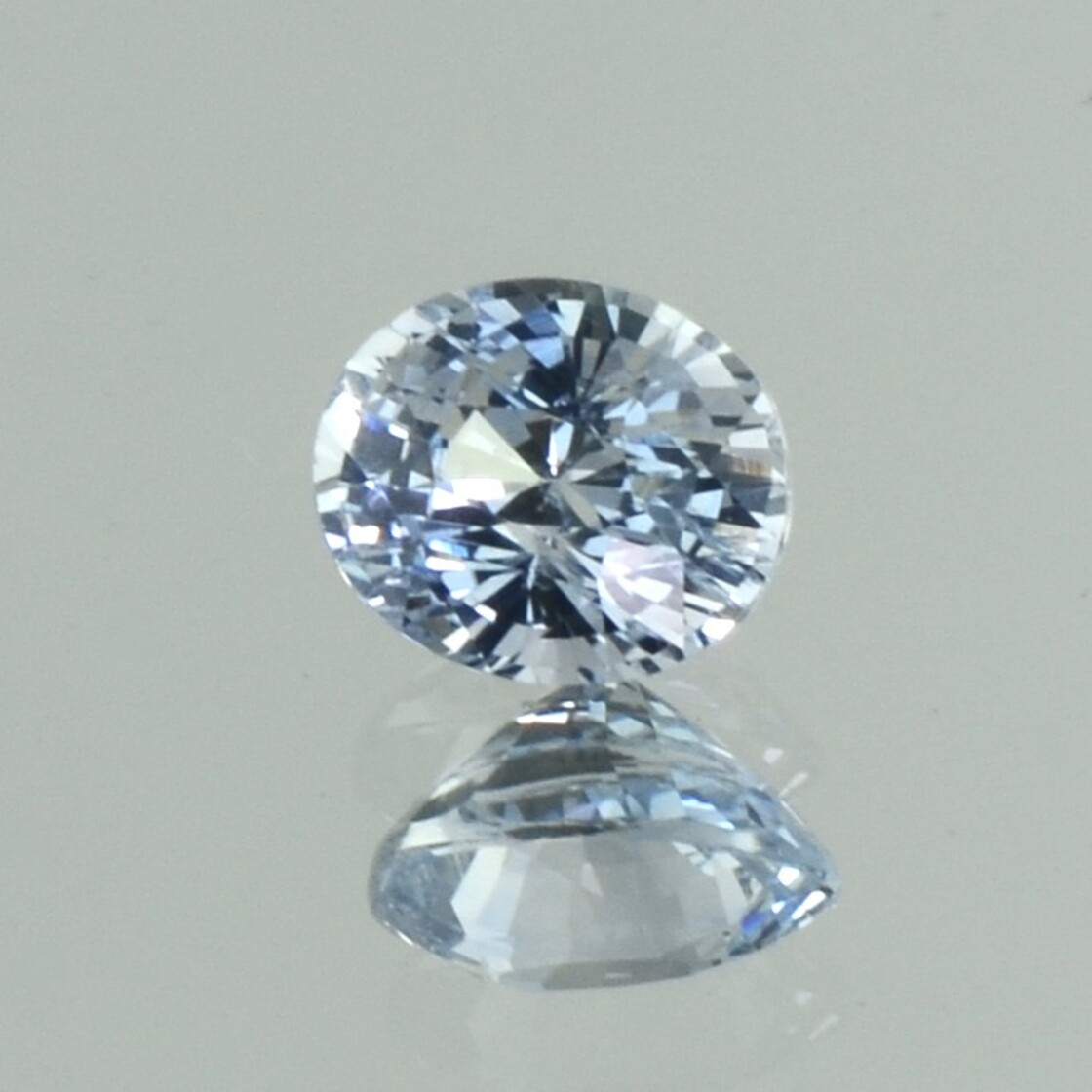 Sapphire oval very light blue unheated 2.03 ct