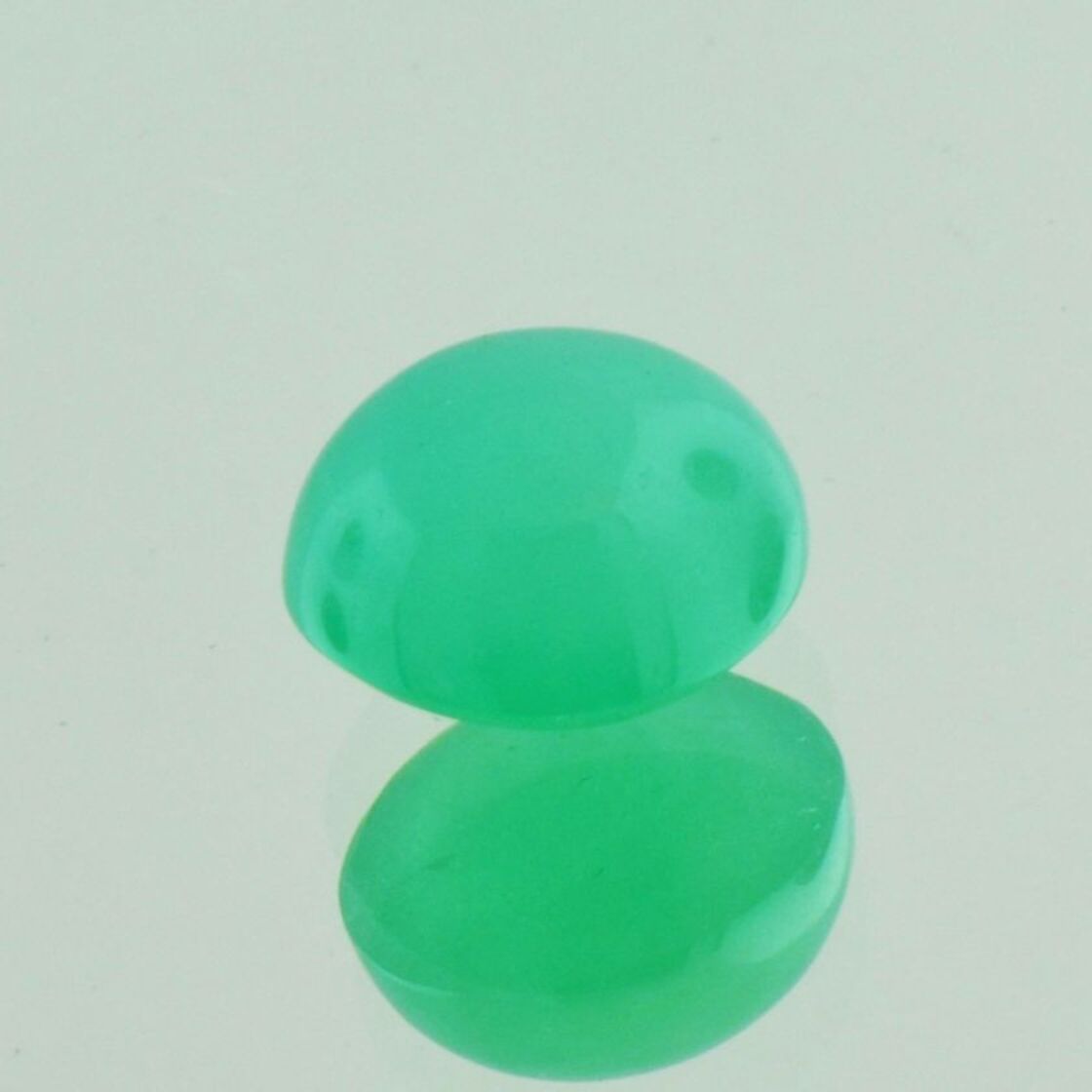 Emerald cabochon oval green 7.37 ct