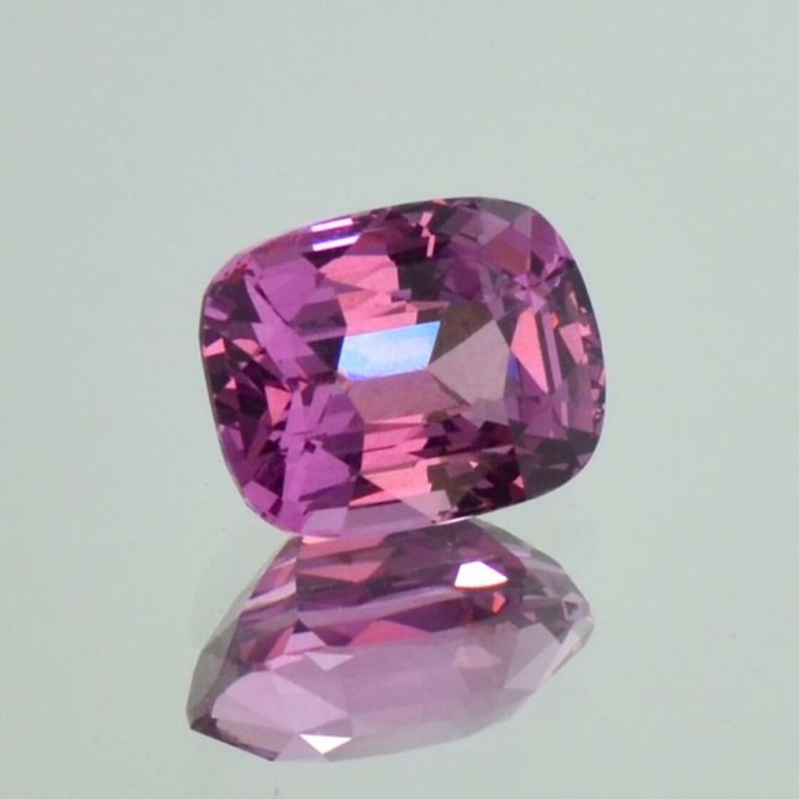 Spinell antik purpur-rosa 4,10 ct.