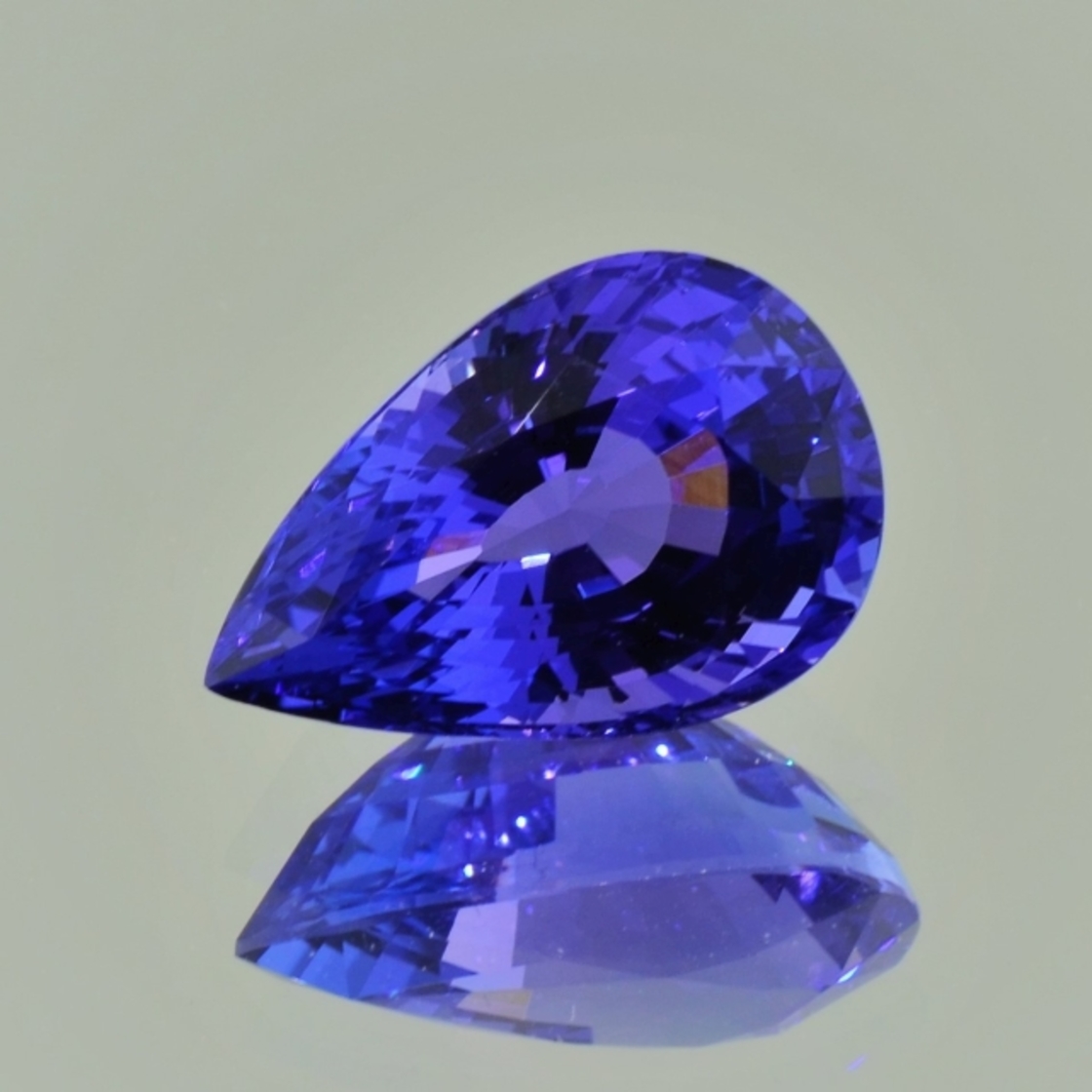 Tansanit Tropfen violettblau 8,53 ct