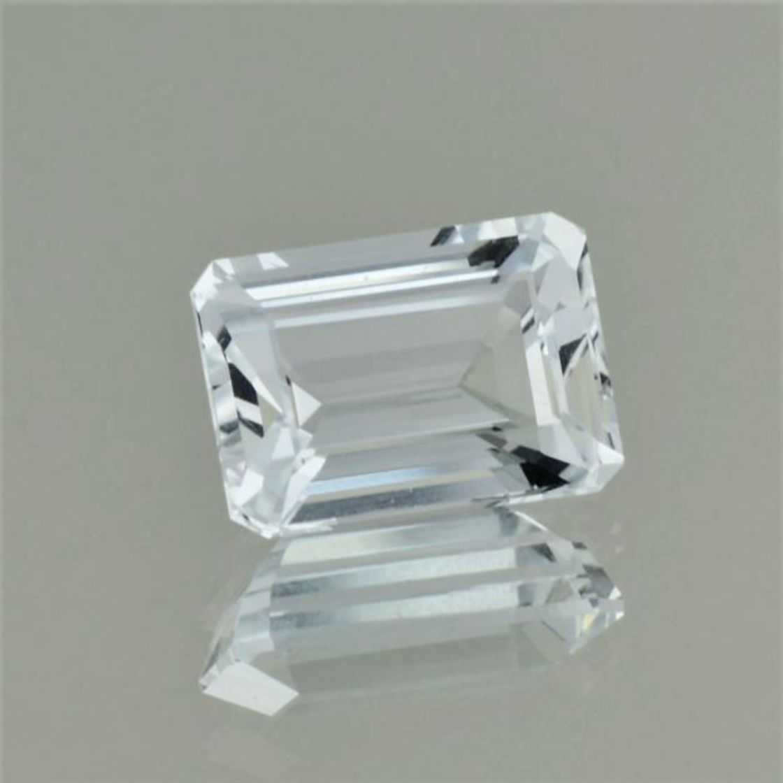 Topaz octagon colorless 6.53 ct.