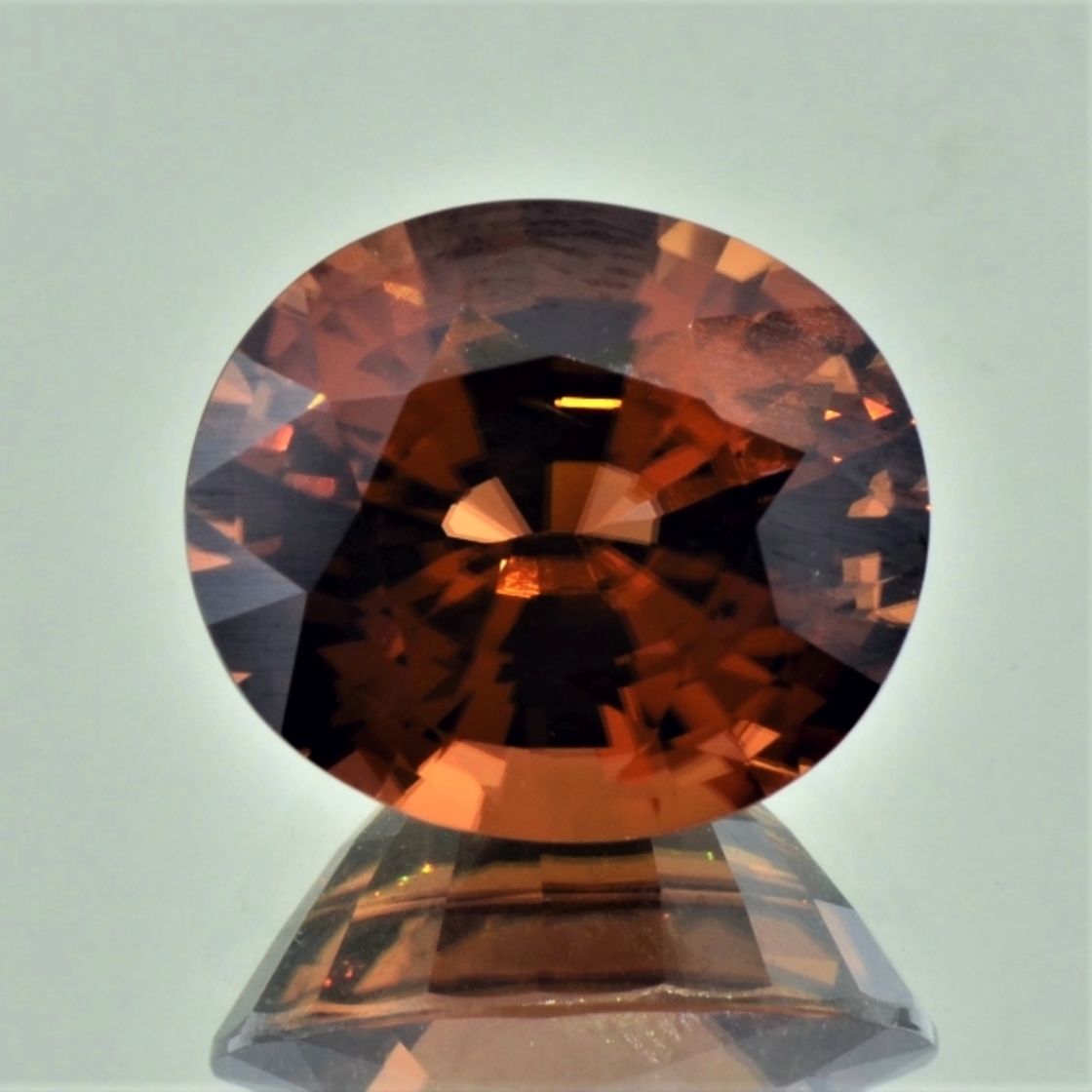 Zirkon oval braun 16,82 ct