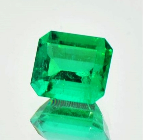 Smaragd octagon 3,56 ct Smaragd octagon 3,56 ct