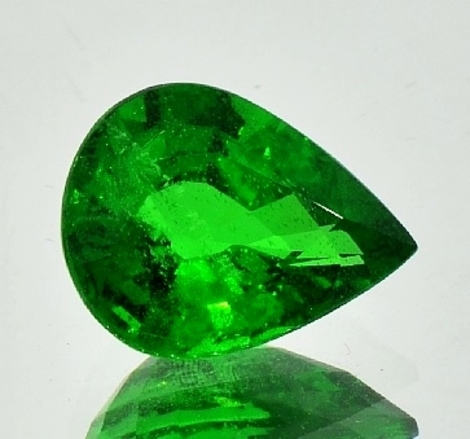 Tsavorit Tropfen 5,95 ct Tsavorit Tropfen 5,95 ct