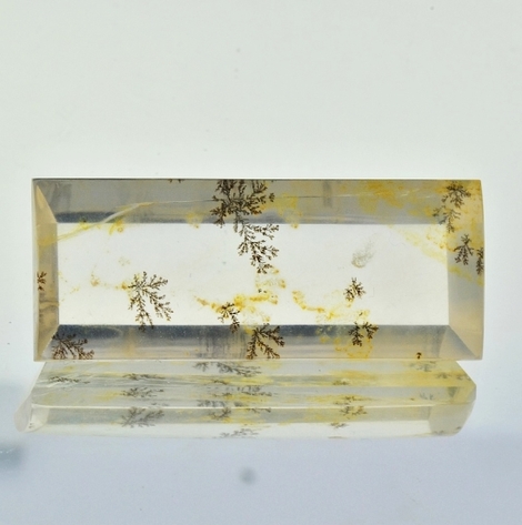 Dendritic Quartz Baguette 72.20 ct Dendritic Quartz Baguette 72.20 ct