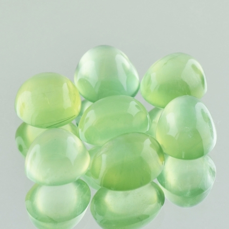 Prehnit Lot Cabo oval 28,52 ct Prehnit Lot Cabo oval 28,52 ct