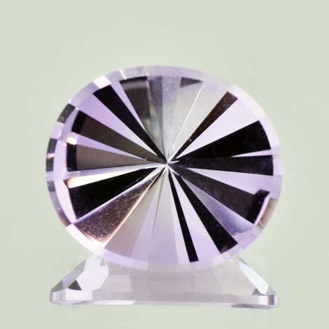 Amethyst Oval-Design 24,93 ct Amethyst Oval-Design 24,93 ct