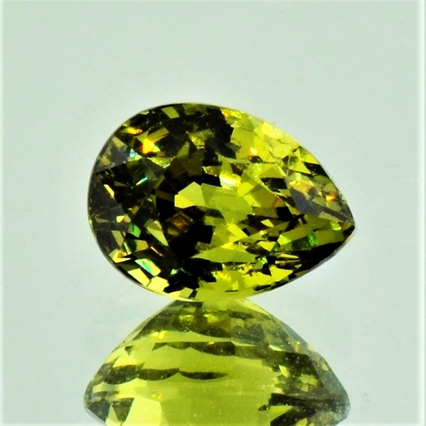 Mali-Garnet pear yellowish green 2.80 ct Mali-Garnet pear yellowish green 2.80 ct