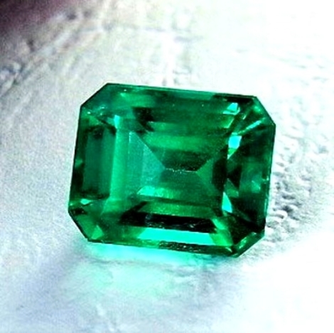 Smaragd octagon 2,29 ct Smaragd octagon 2,29 ct