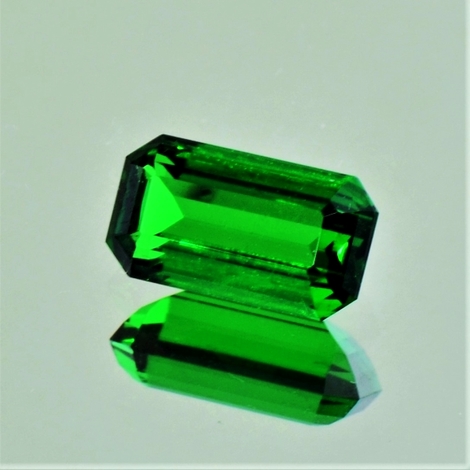 Tsavorit octagon intensives-grün 2,23 ct Tsavorit octagon intensives-grün 2,23 ct