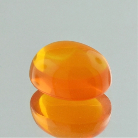Fire Opal Cabochon oval orange 7.11 ct Fire Opal Cabochon oval orange 7.11 ct